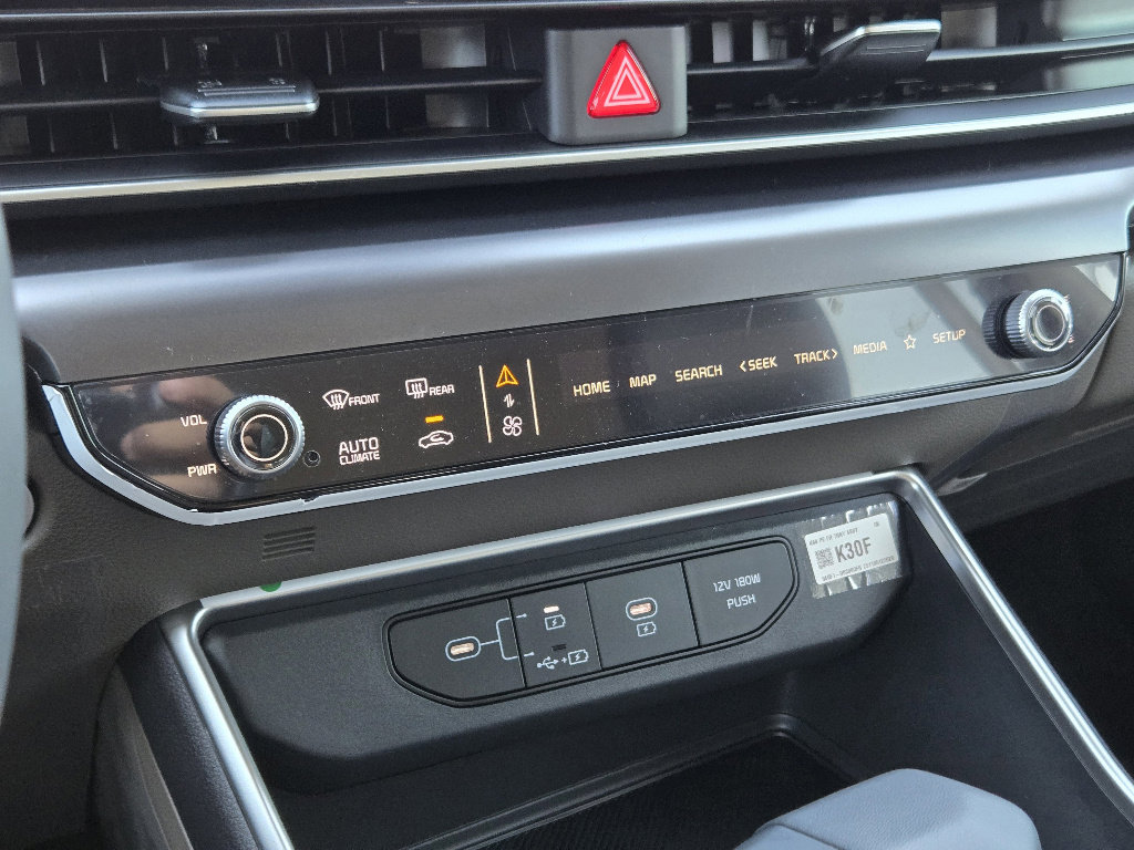 New 2026 Kia Carnival LXS image 14