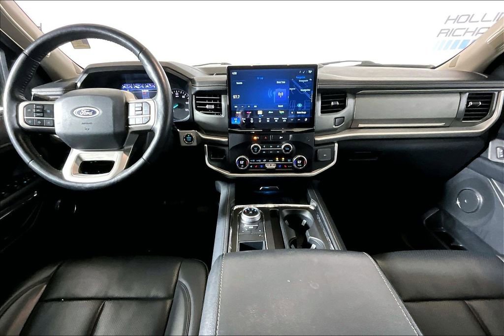 Certified 2024 Ford Expedition XLT image 11