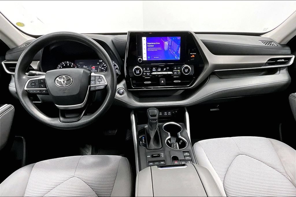 Used 2023 Toyota Highlander L AWD/4WD image 18