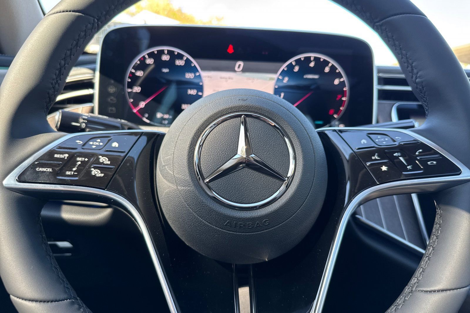 New 2026 Mercedes-Benz E 350 4MATIC Sedan image 28