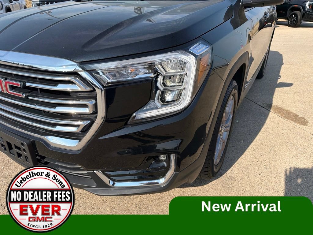 Used 2024 GMC Terrain SLT AWD/4WD image 13