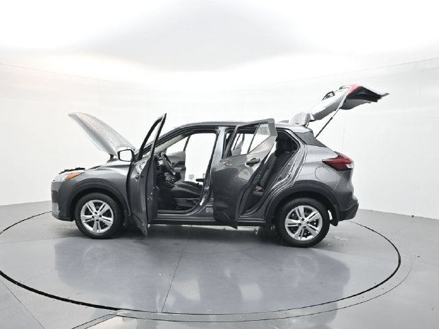 Used 2025 Nissan Kicks Play S FWD image 56