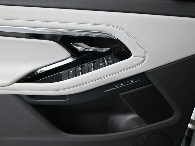 Used 2023 Land Rover Range Rover Evoque R-Dynamic SE image 13