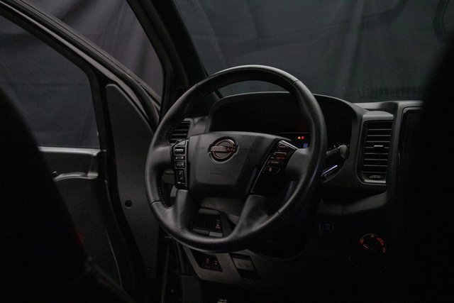 Used 2023 Nissan Frontier PRO-4X image 15