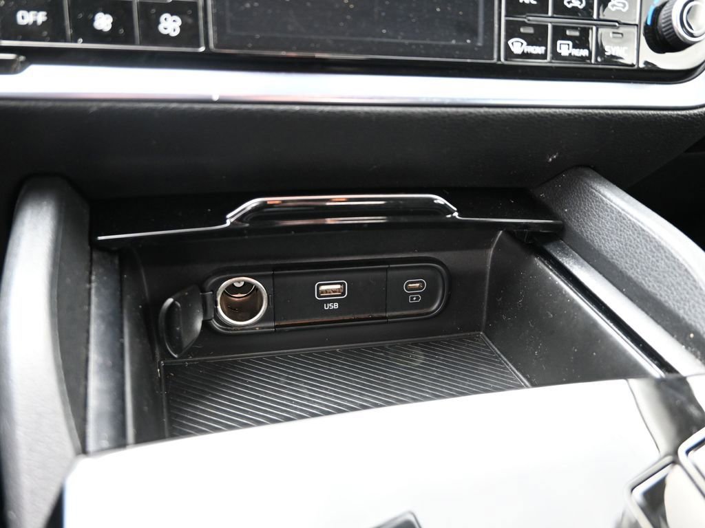 Used 2024 Kia Sportage LX image 19