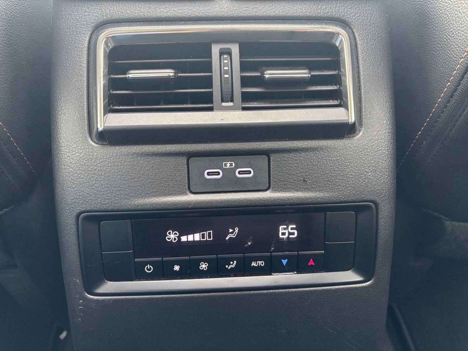 Used 2025 MAZDA CX-70 3.3 Turbo w/ Preferred Package image 24