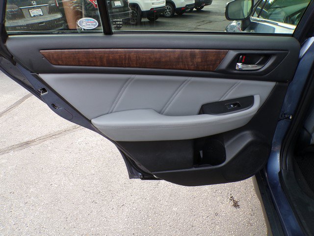 Used 2018 Subaru Outback 2.5i Limited AWD/4WD image 17