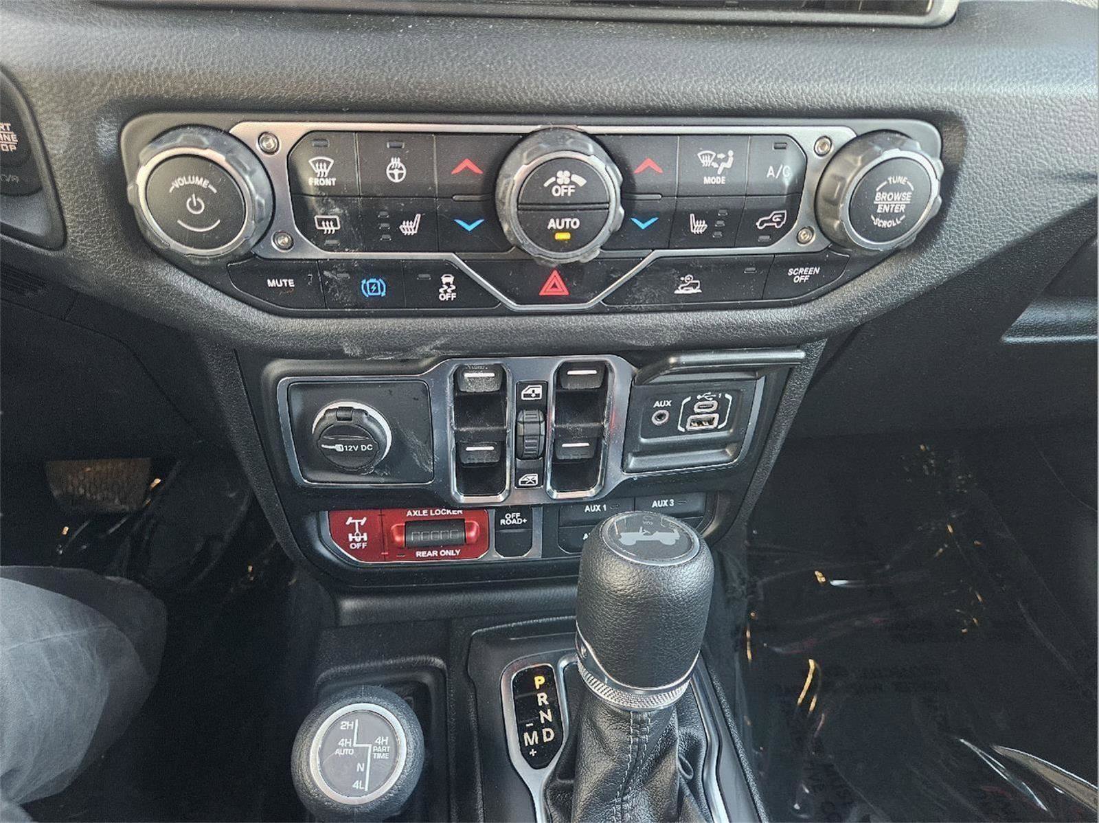 Used 2025 Jeep Wrangler Willys image 25