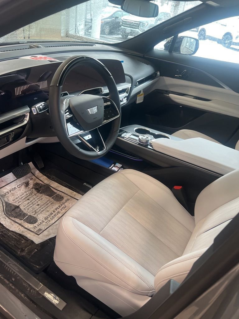 New 2026 Cadillac Lyriq Luxury image 3