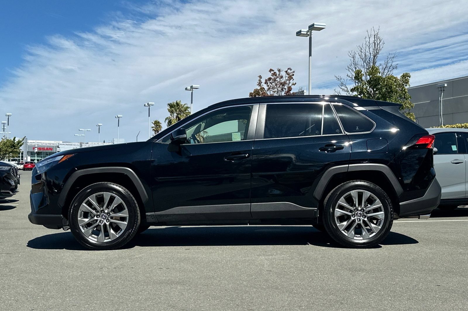 Used 2025 Toyota RAV4 XLE Premium AWD/4WD image 7