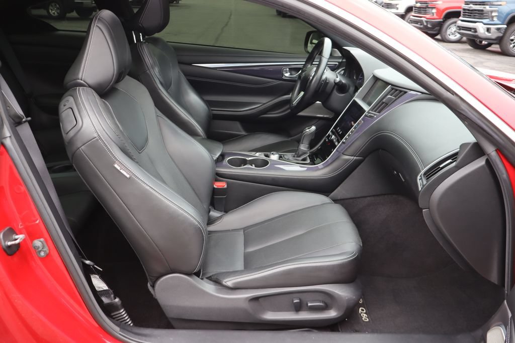 Used 2017 INFINITI Q60 Red Sport 400 AWD/4WD image 20