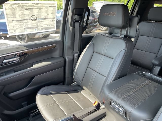 New 2026 Chevrolet Suburban High Country AWD/4WD image 26