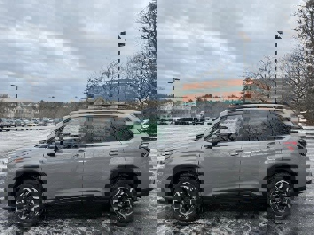 New 2025 Subaru Forester Premium image 2