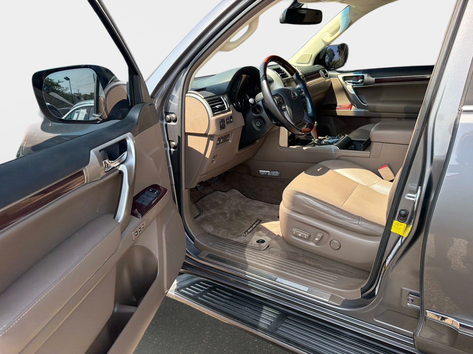 Used 2019 Lexus GX 460 Luxury AWD/4WD image 17