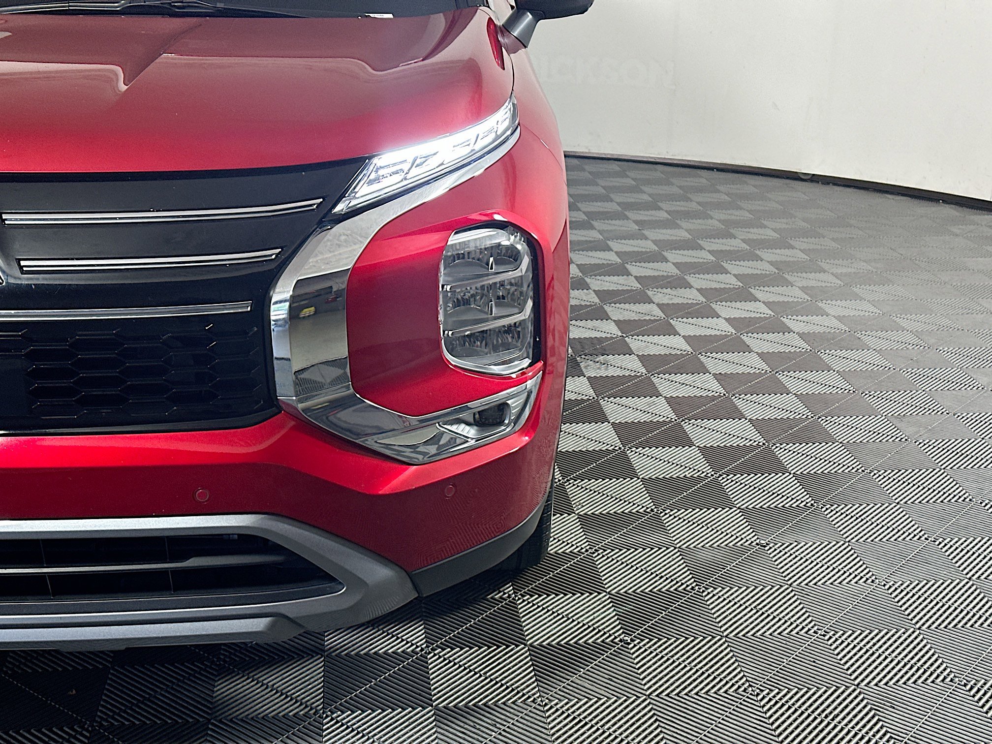 Used 2025 Mitsubishi Outlander SE FWD image 9