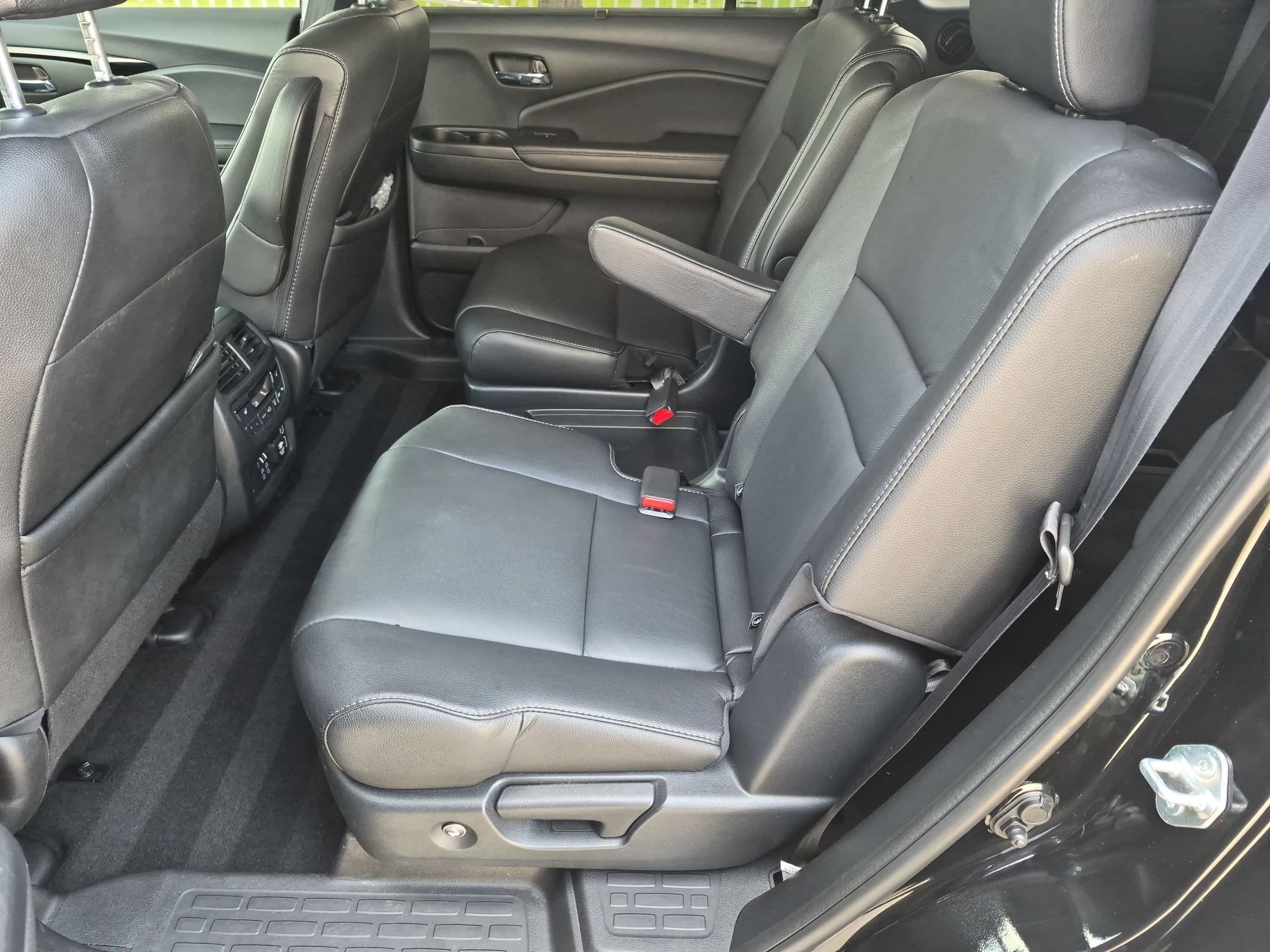 Certified 2022 Honda Pilot Touring image 25
