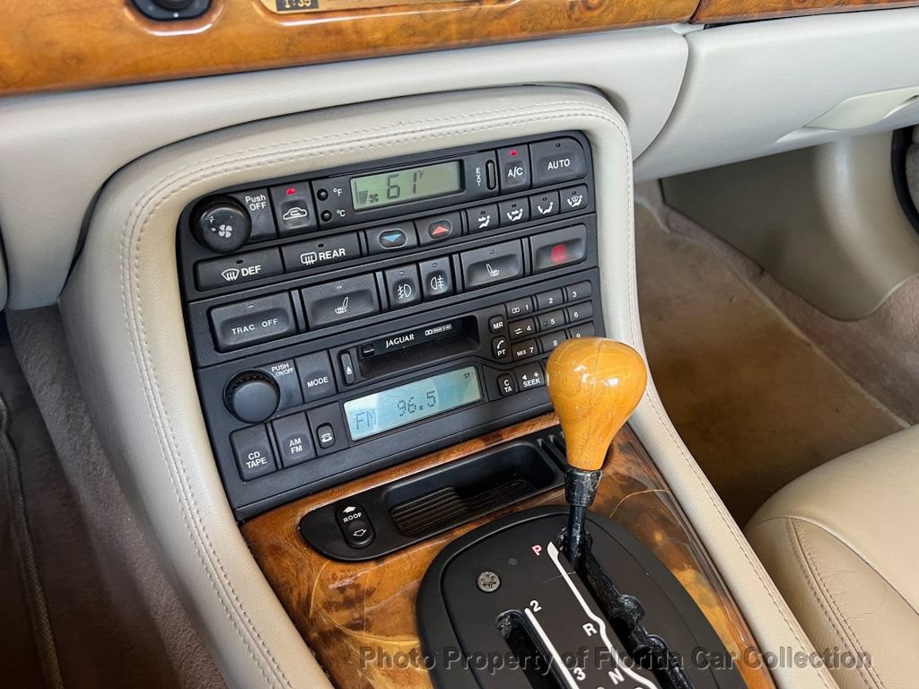 Used 2001 Jaguar XKR Convertible RWD image 59
