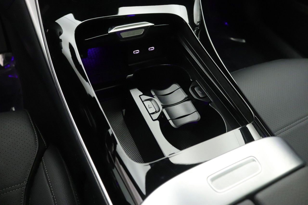 Used 2025 Mercedes-Benz C 300 4MATIC Sedan image 18