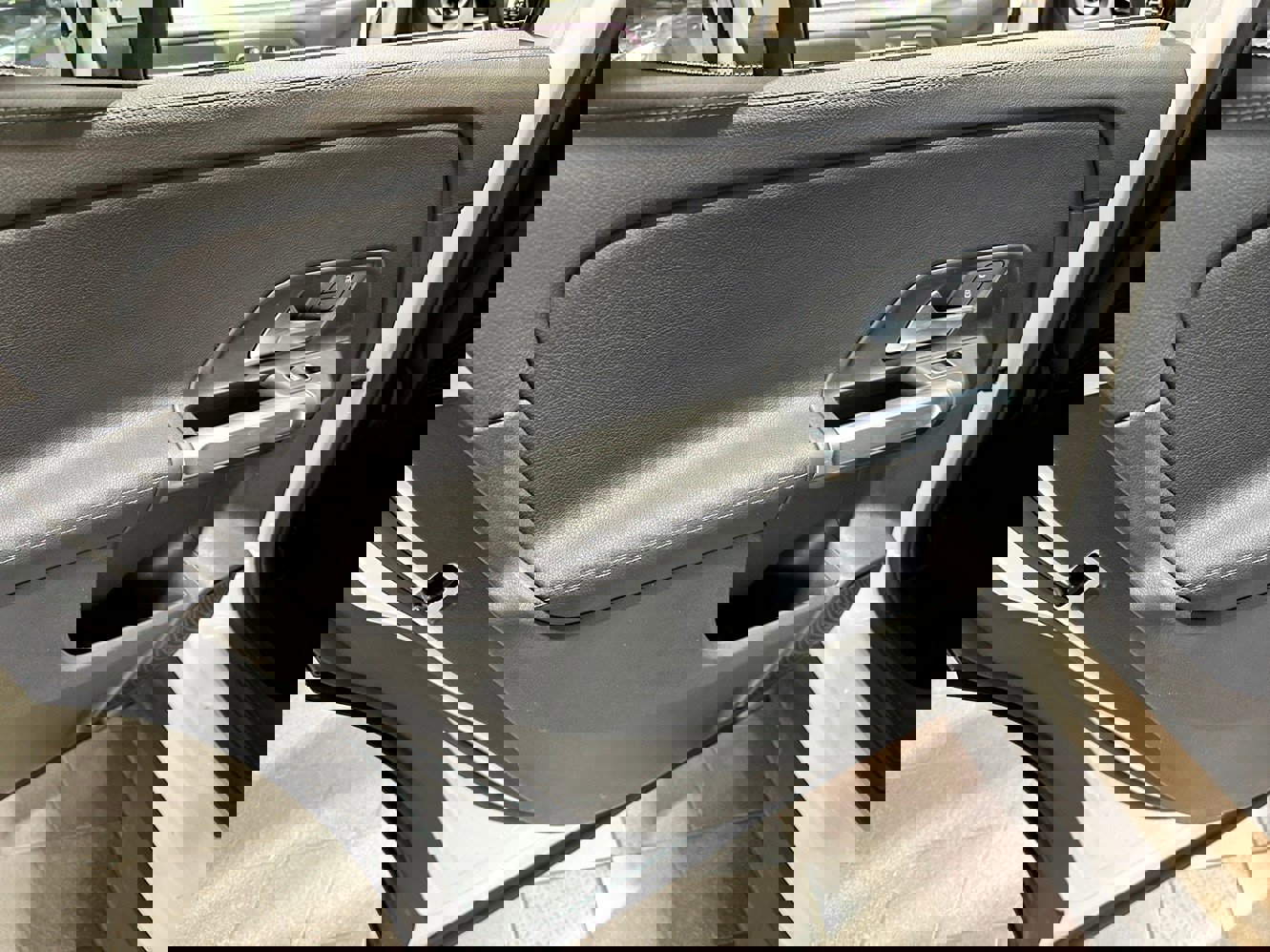 Used 2022 Mercedes-Benz GLB 250 4MATIC image 30