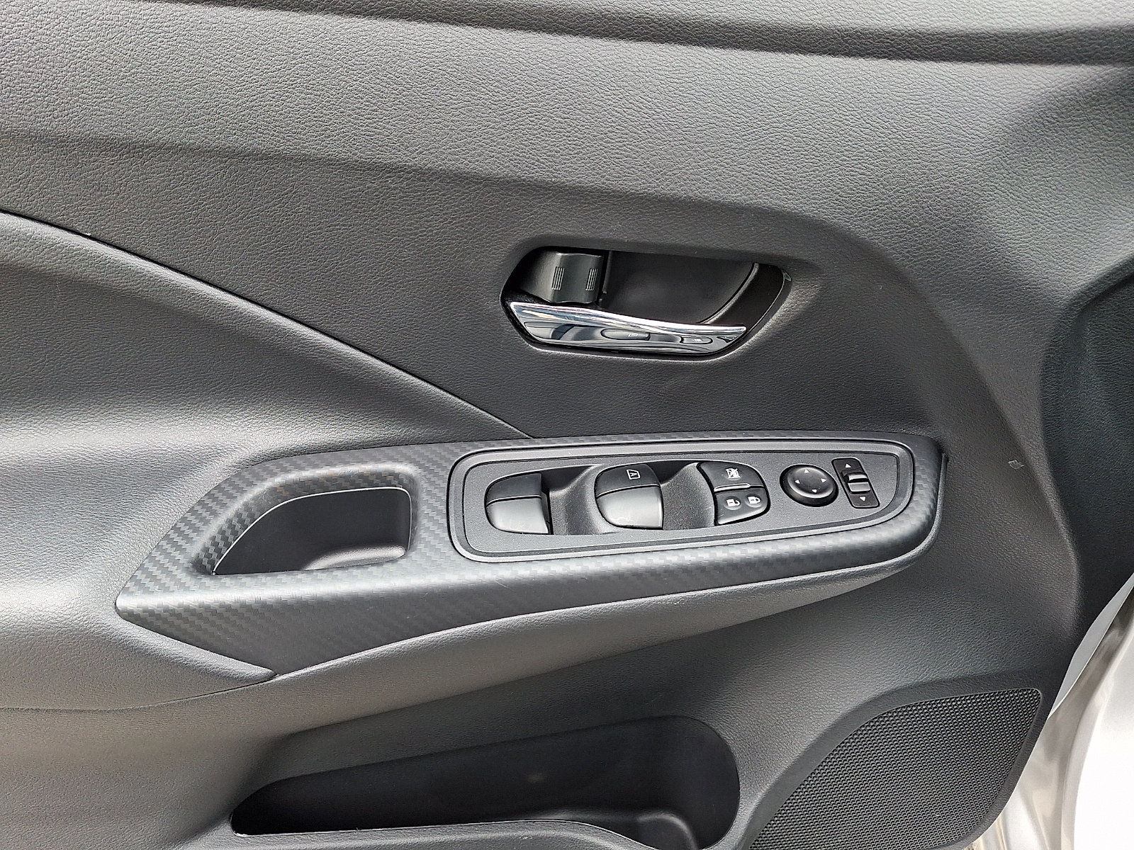 Certified 2025 Nissan Versa SV w/ Trunk Package FWD image 14