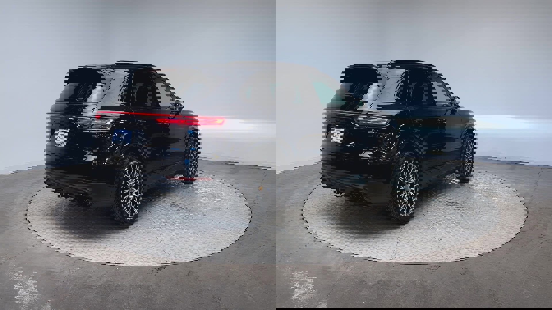 Used 2023 Porsche Cayenne image 8