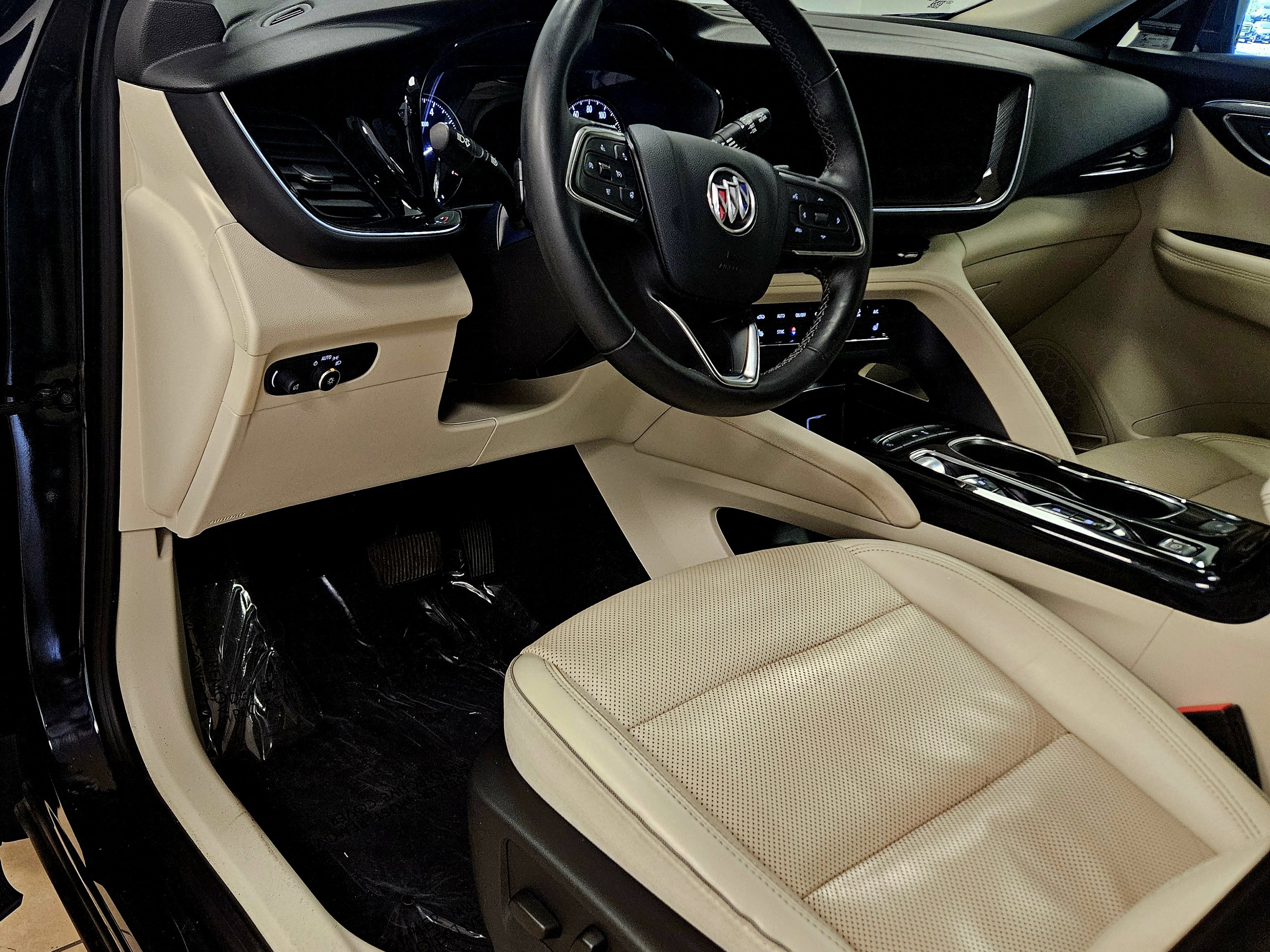 Used 2021 Buick Envision Essence image 40