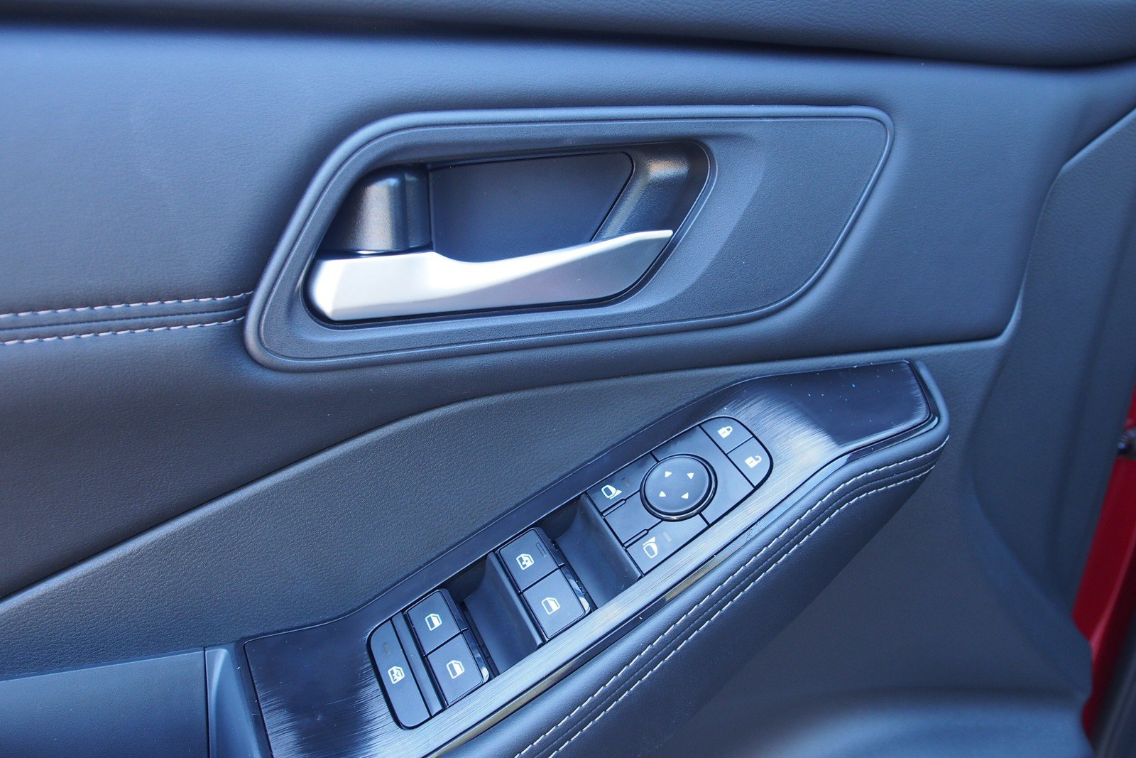 New 2026 Nissan Rogue Dark Armor FWD image 18