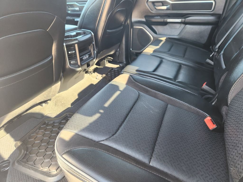Used 2024 RAM 1500 Laramie image 31