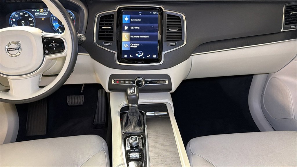 Used 2020 Volvo XC90 T6 Momentum w/ Protection Package Premier image 19