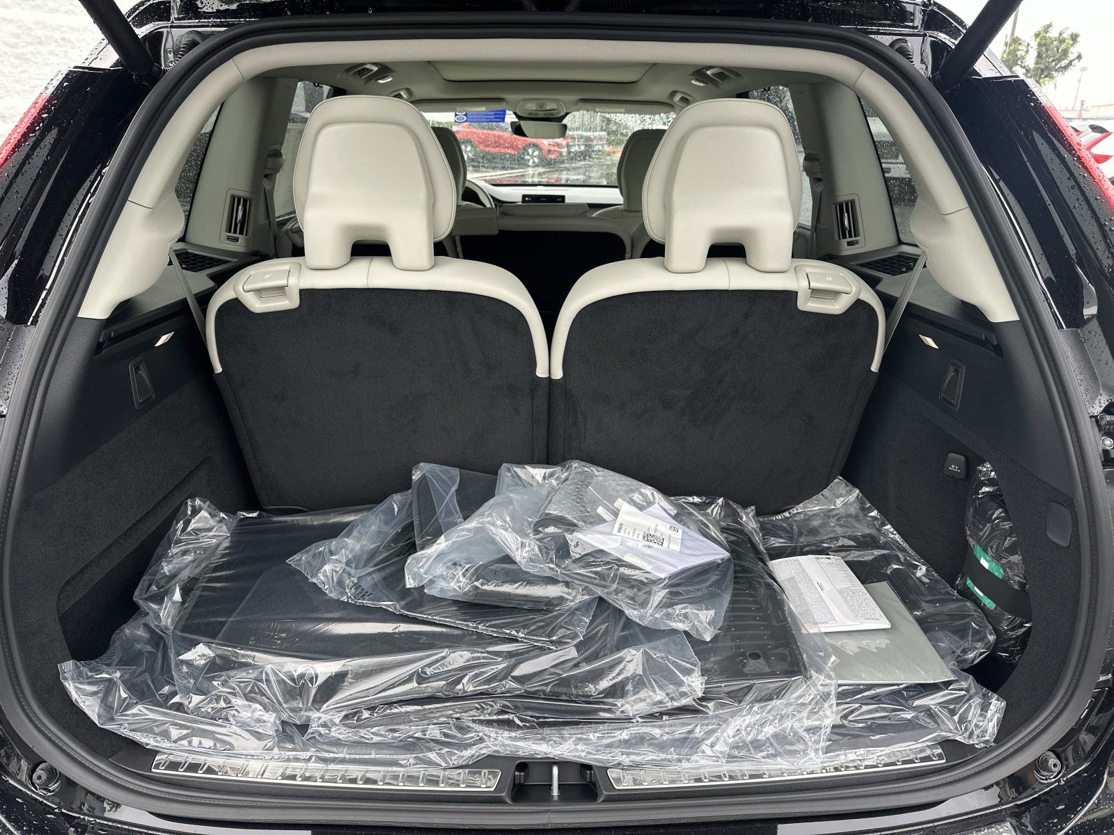 New 2026 Volvo XC90 T8 Ultra w/ Protection Package Premier AWD/4WD image 19