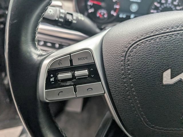 Used 2022 Kia Telluride SX w/ SX Prestige Package image 17