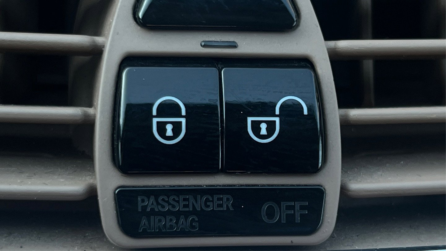 Used 2004 Maybach 57 sedan image 49