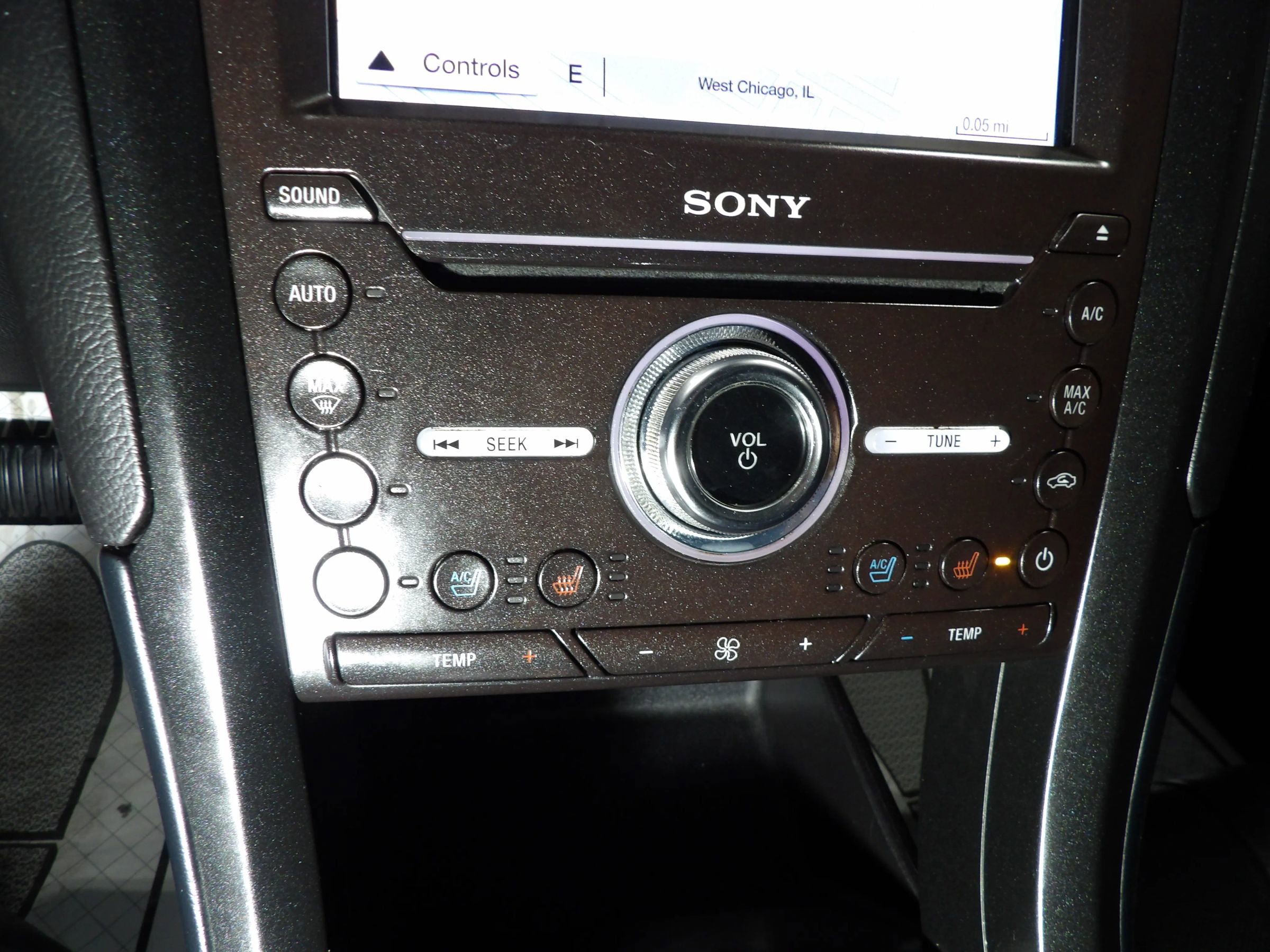 Used 2019 Ford Fusion Titanium image 18