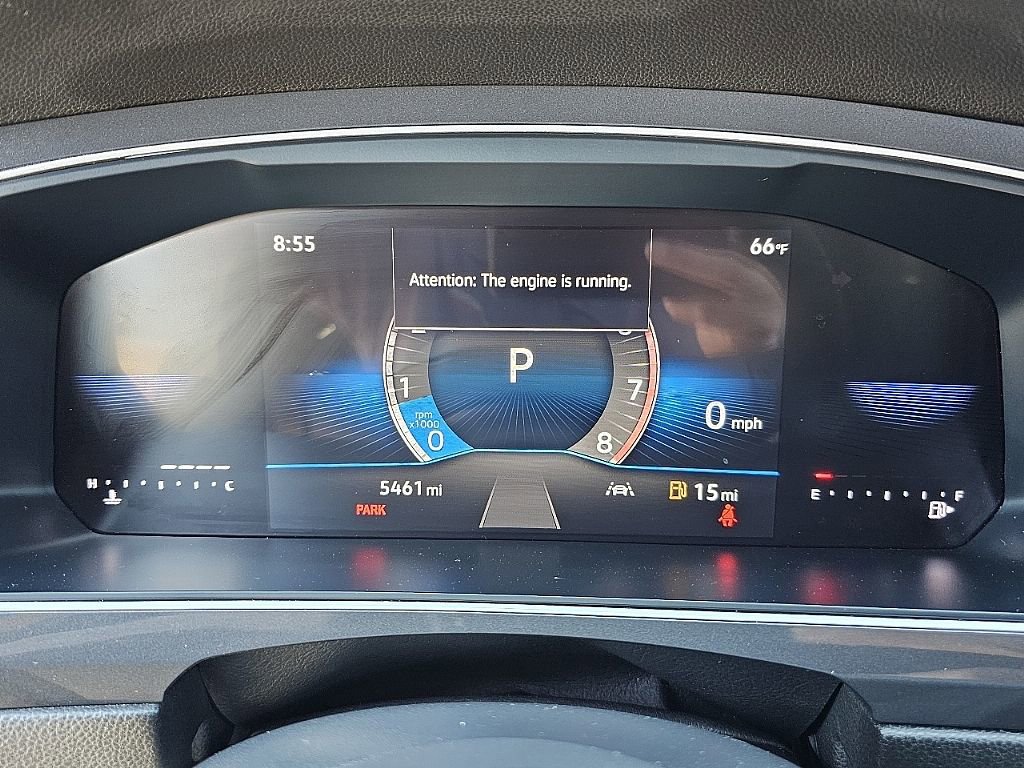 Used 2024 Volkswagen Tiguan SE R-Line image 38