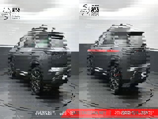 New 2026 Nissan Pathfinder Platinum image 8