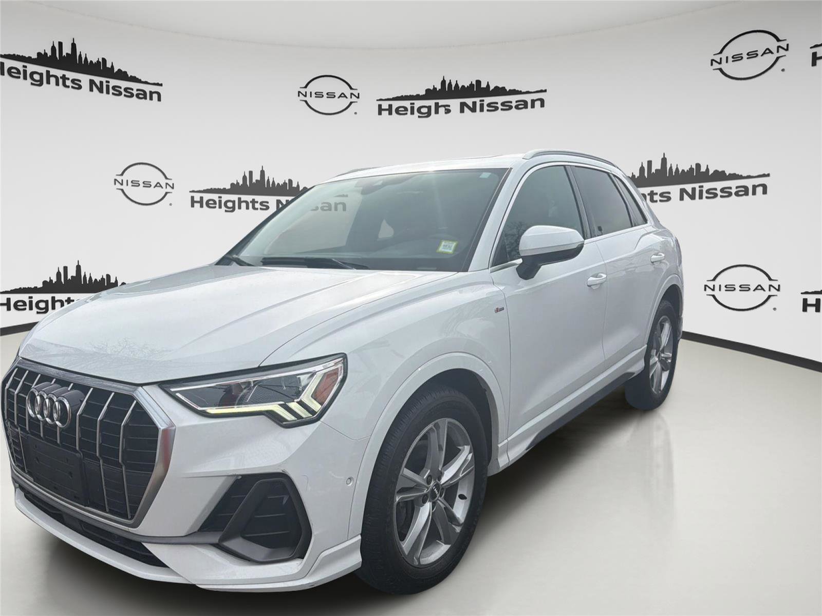 Used 2020 Audi Q3 2.0T Prestige w/ Prestige Package image 1