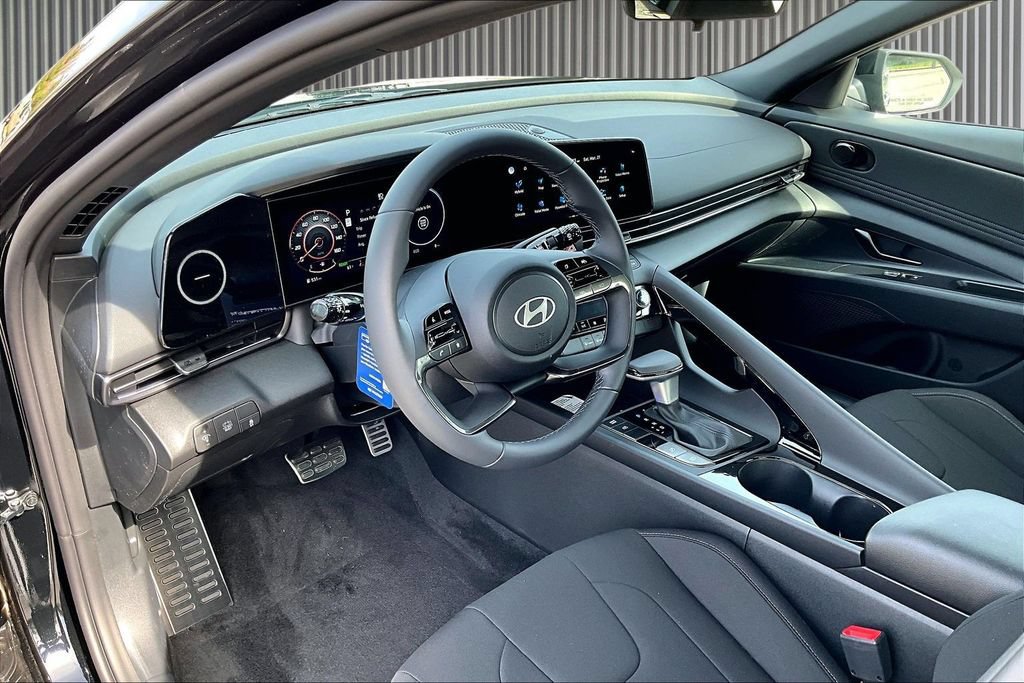 New 2026 Hyundai Elantra SEL FWD image 7