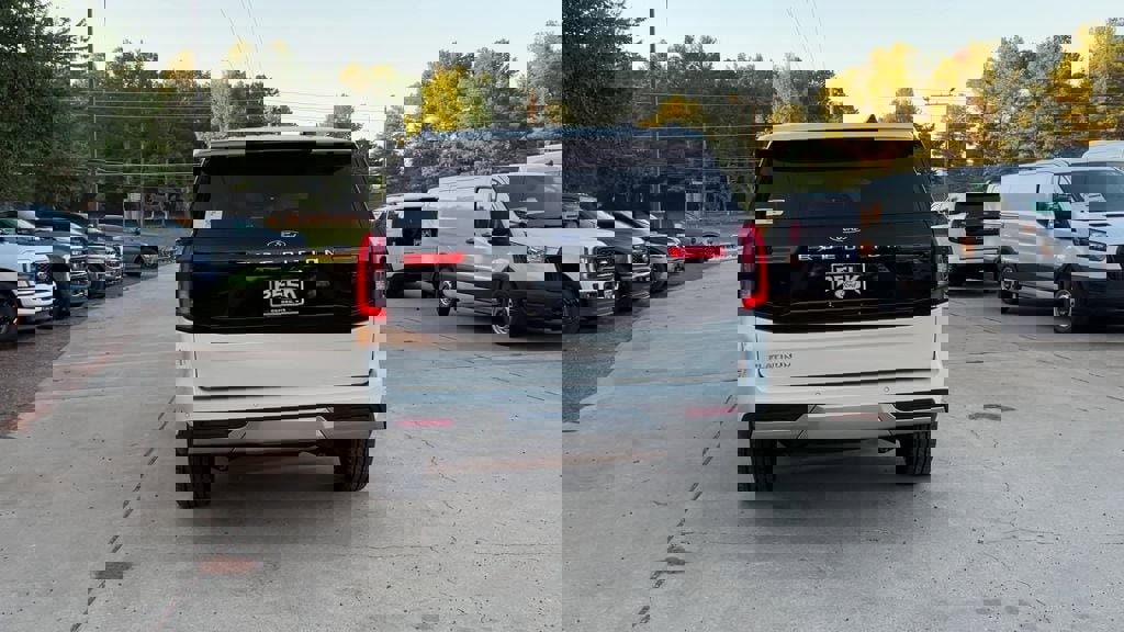 New 2025 Ford Expedition Platinum w/ Platinum Ultimate Package image 5