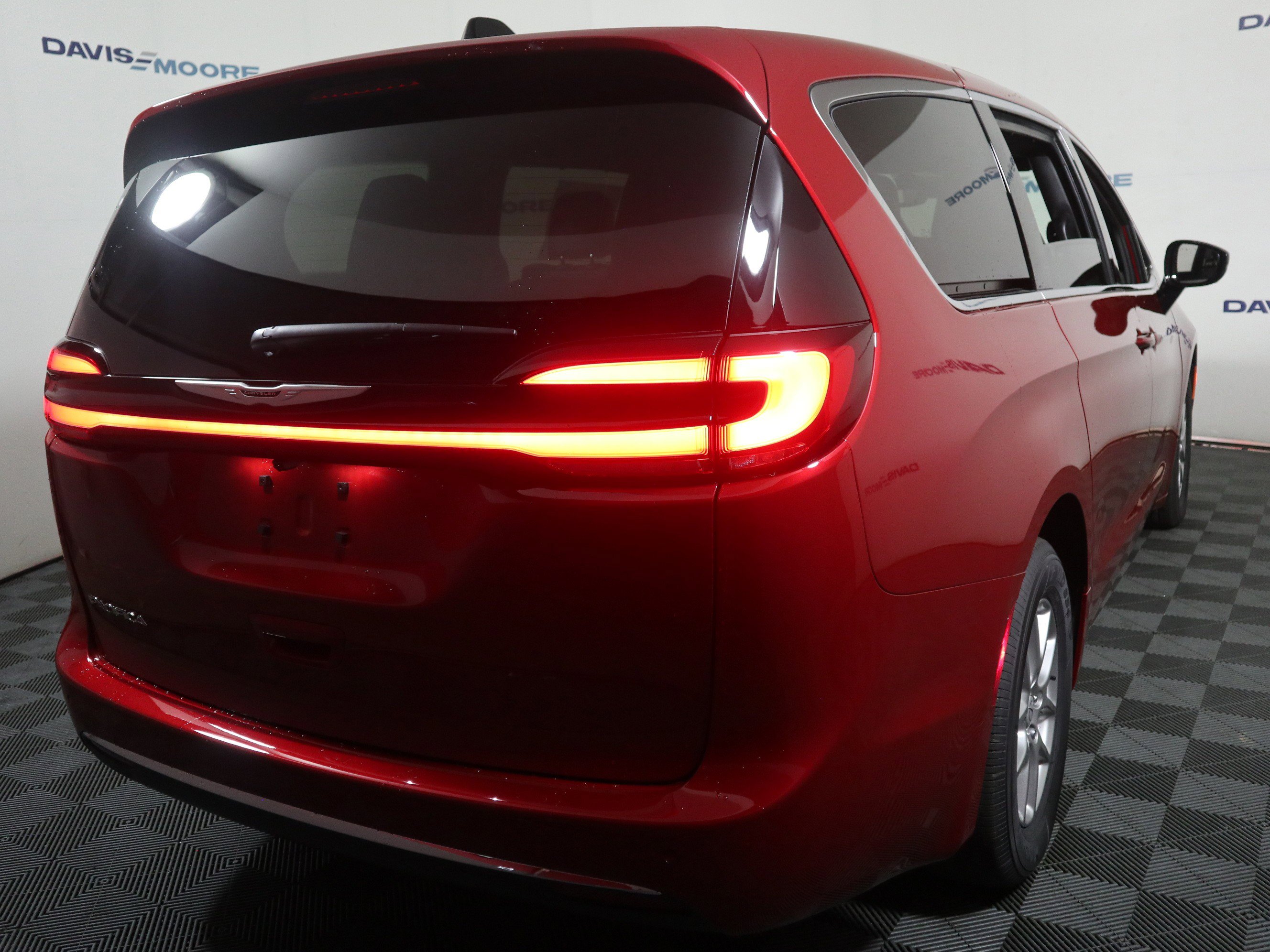 New 2026 Chrysler Pacifica Select image 6