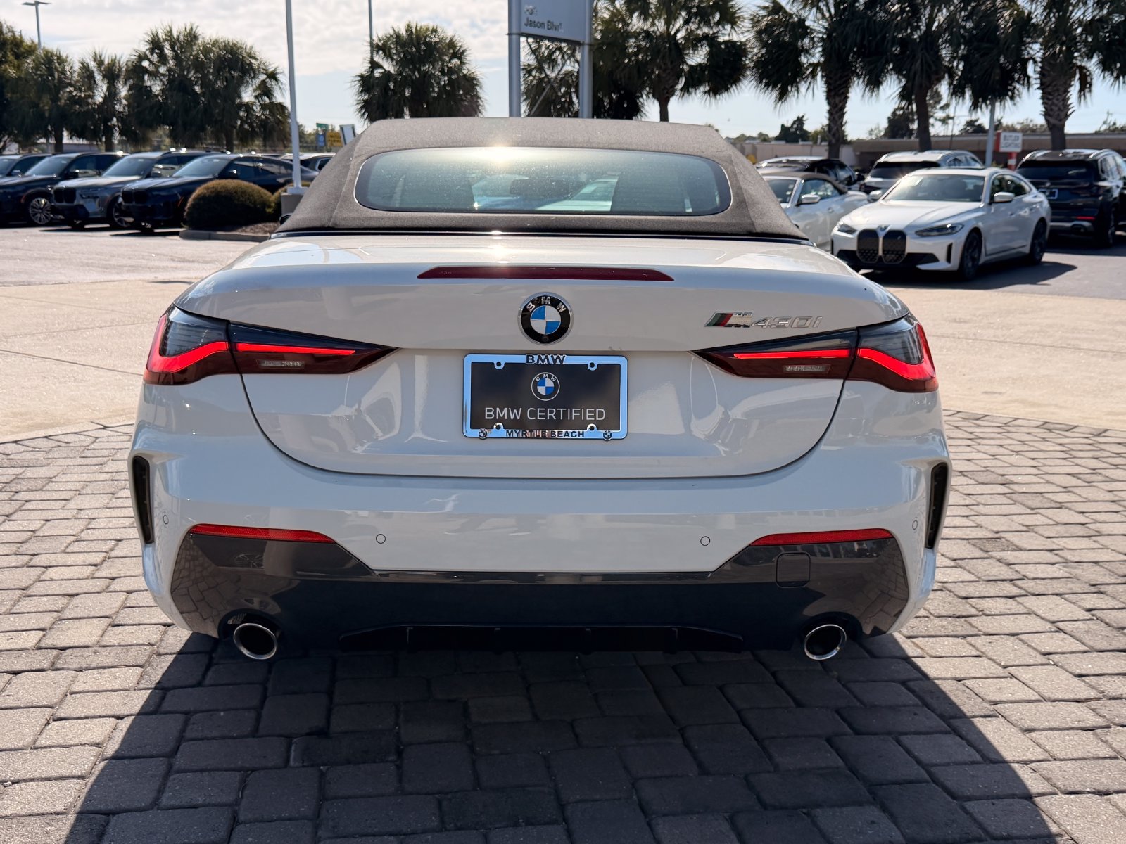 Used 2024 BMW 430i Convertible w/ M Sport Package RWD image 8