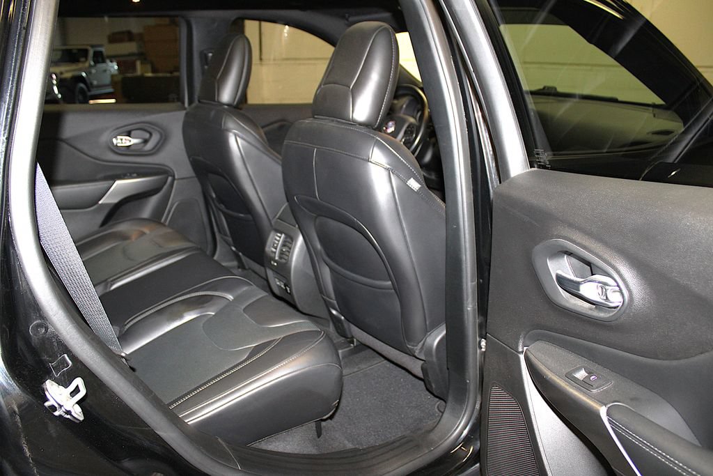 Certified 2021 Jeep Cherokee High Altitude AWD/4WD image 37