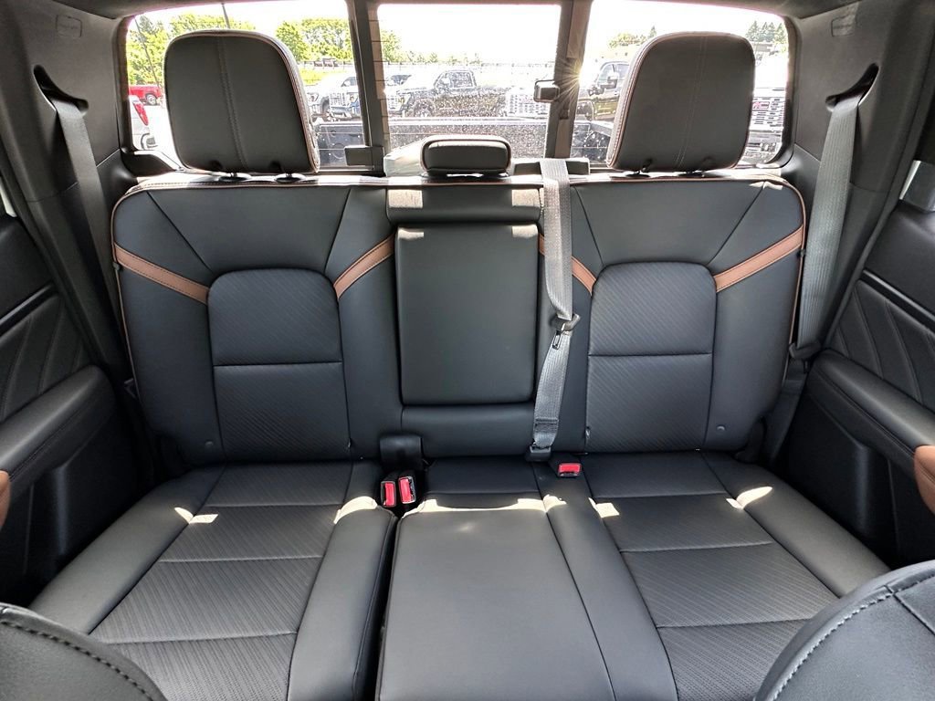 New 2026 GMC Canyon AT4 AWD/4WD image 22