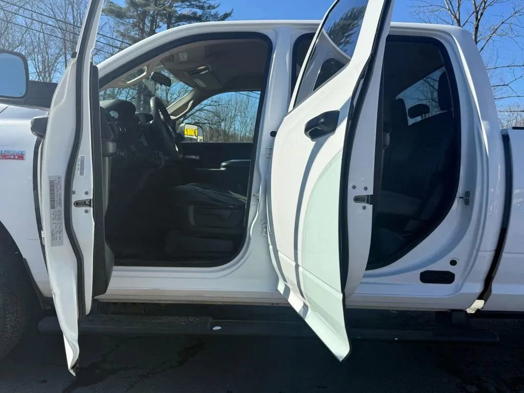 Used 2019 RAM 2500 Tradesman w/ Chrome Appearance Group image 15