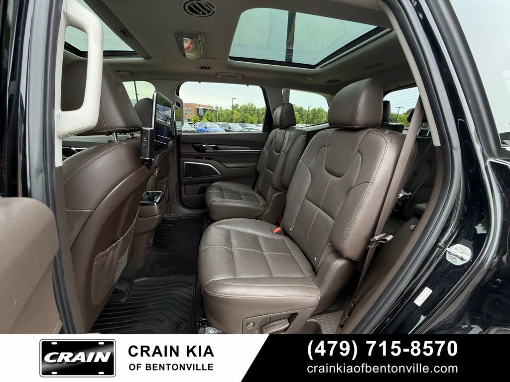 Used 2022 Kia Telluride SX w/ Towing Package FWD image 25