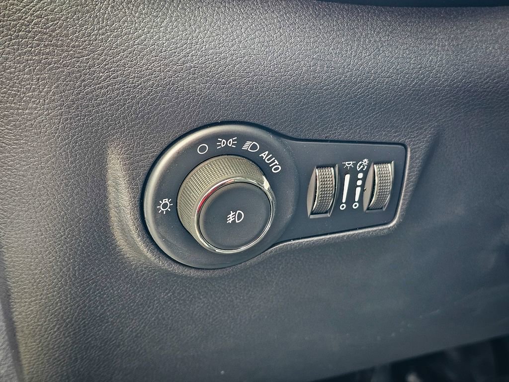 Certified 2022 Jeep Compass Limited w/ Elite Group image 15