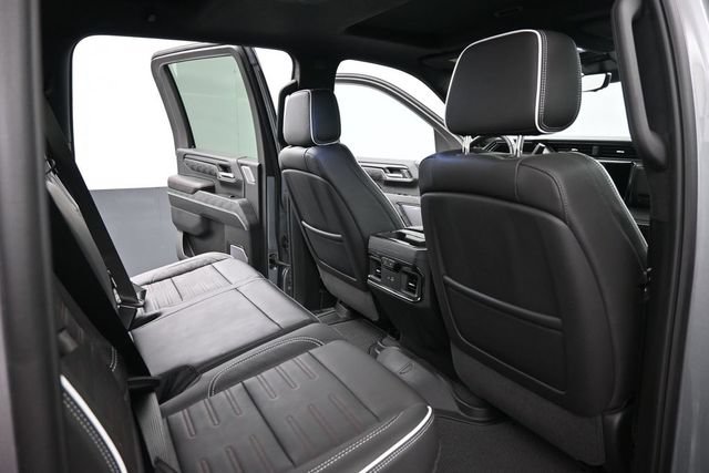 Used 2025 GMC Sierra 2500 AT4X AWD/4WD image 14