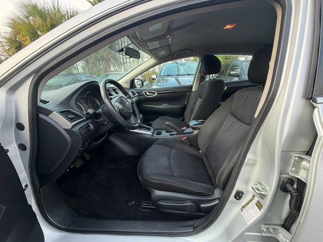 Used 2019 Nissan Sentra SV image 9