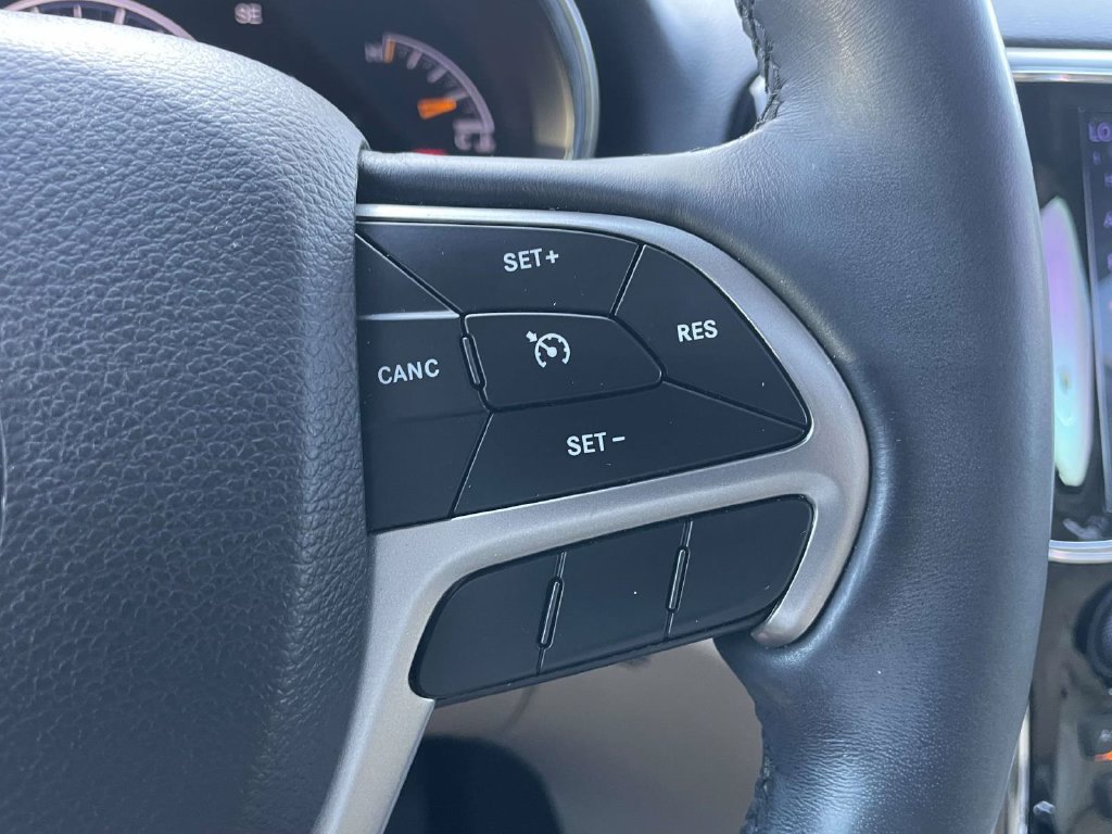 Used 2019 Jeep Grand Cherokee Limited AWD/4WD image 26