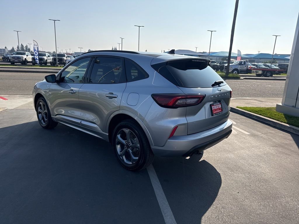 Used 2024 Ford Escape ST-Line image 8