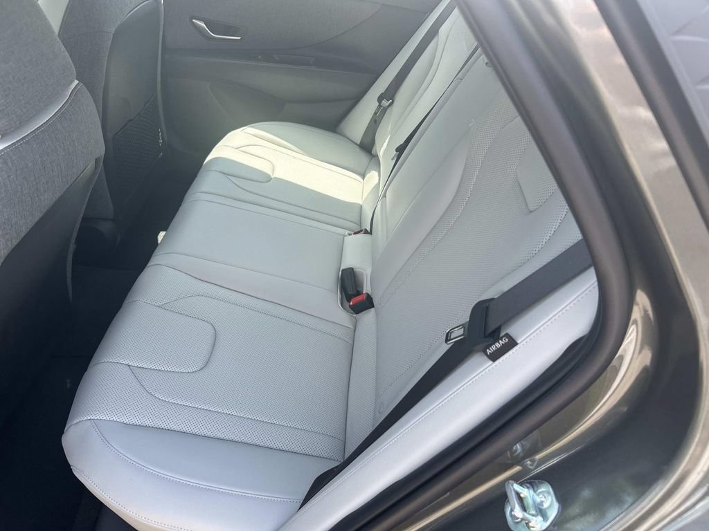 New 2026 Hyundai Elantra Limited FWD image 20